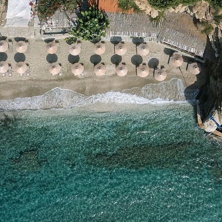 Aneroussa Beach Hotel バトシ エクステリア 写真