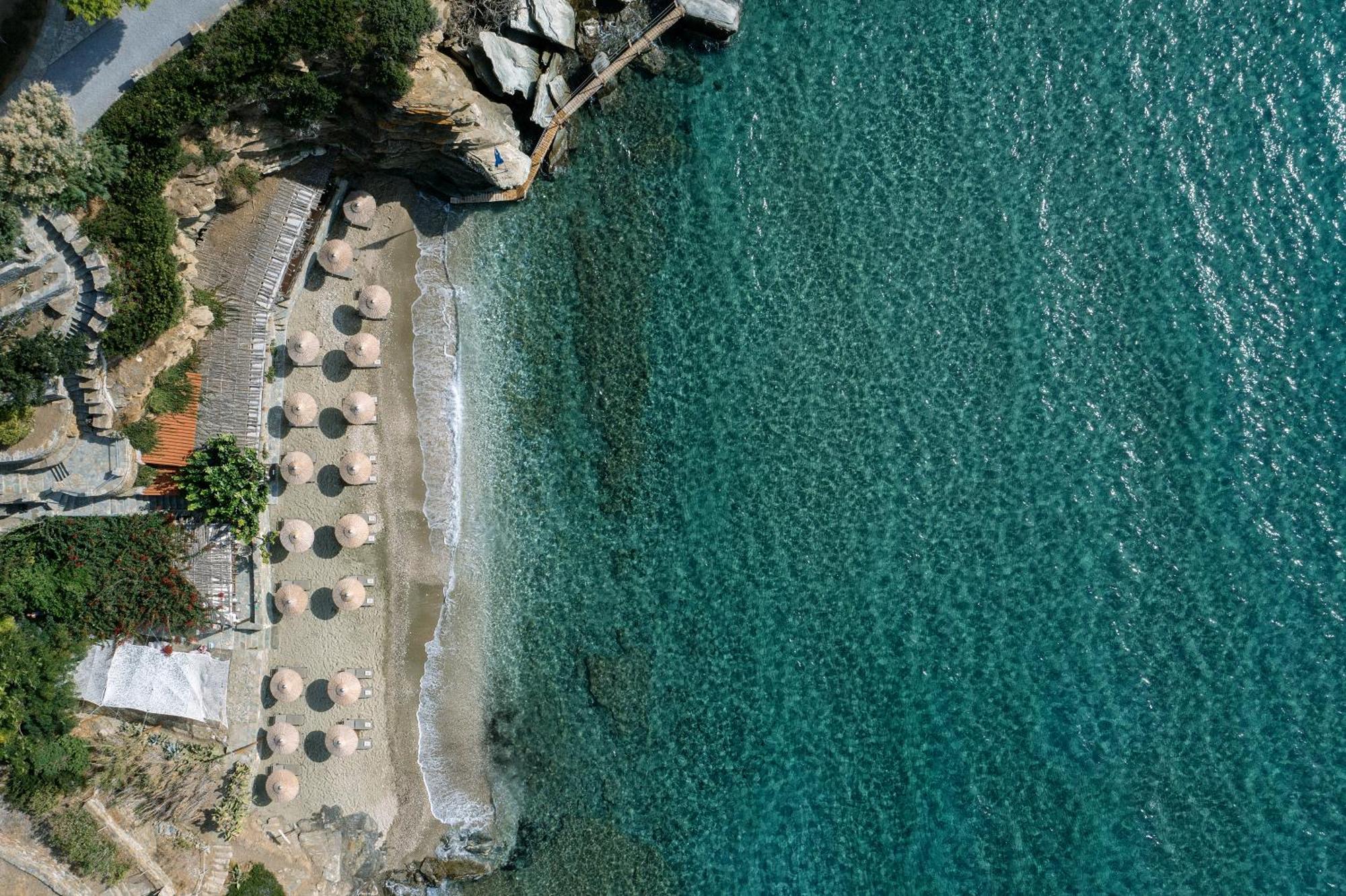Aneroussa Beach Hotel バトシ エクステリア 写真