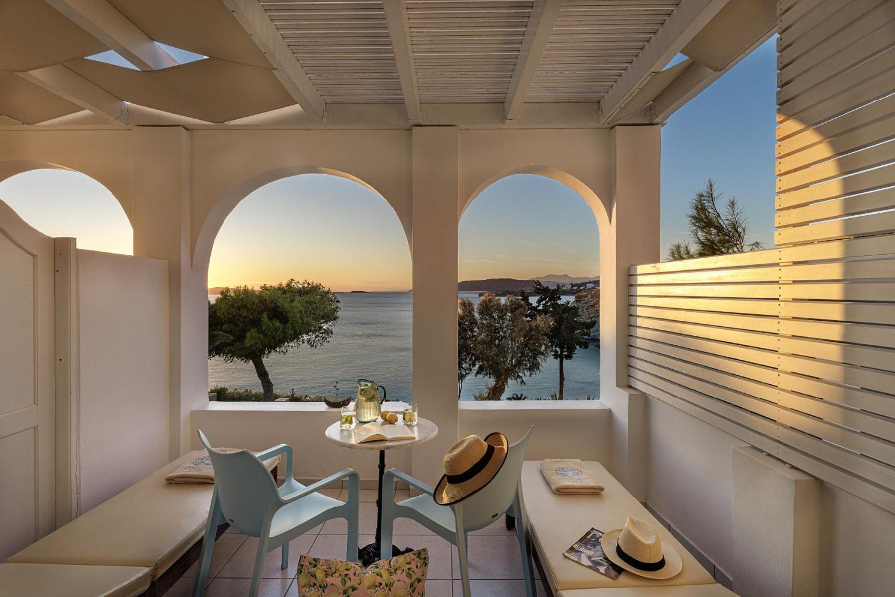 Aneroussa Beach Hotel バトシ エクステリア 写真