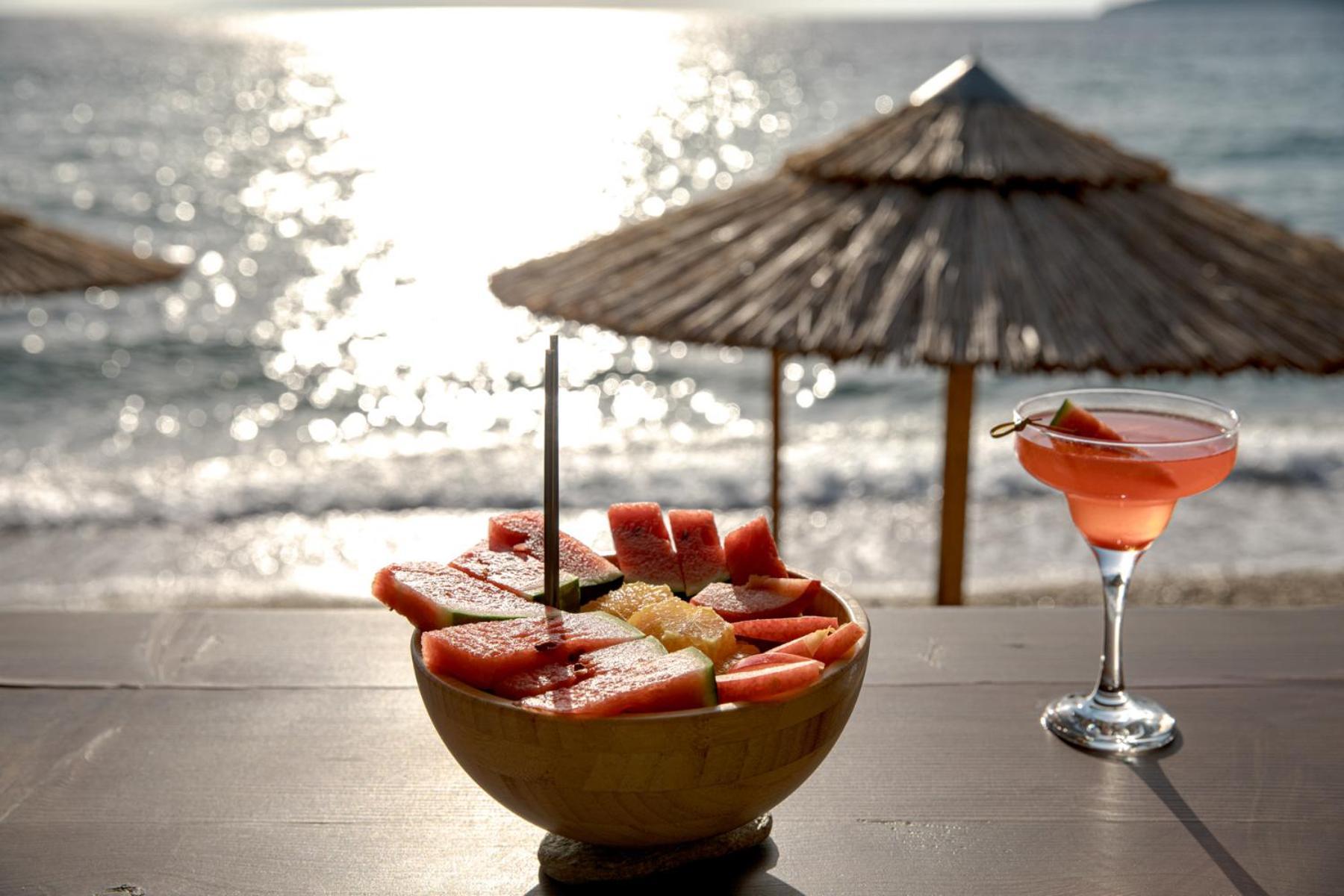 Aneroussa Beach Hotel バトシ エクステリア 写真
