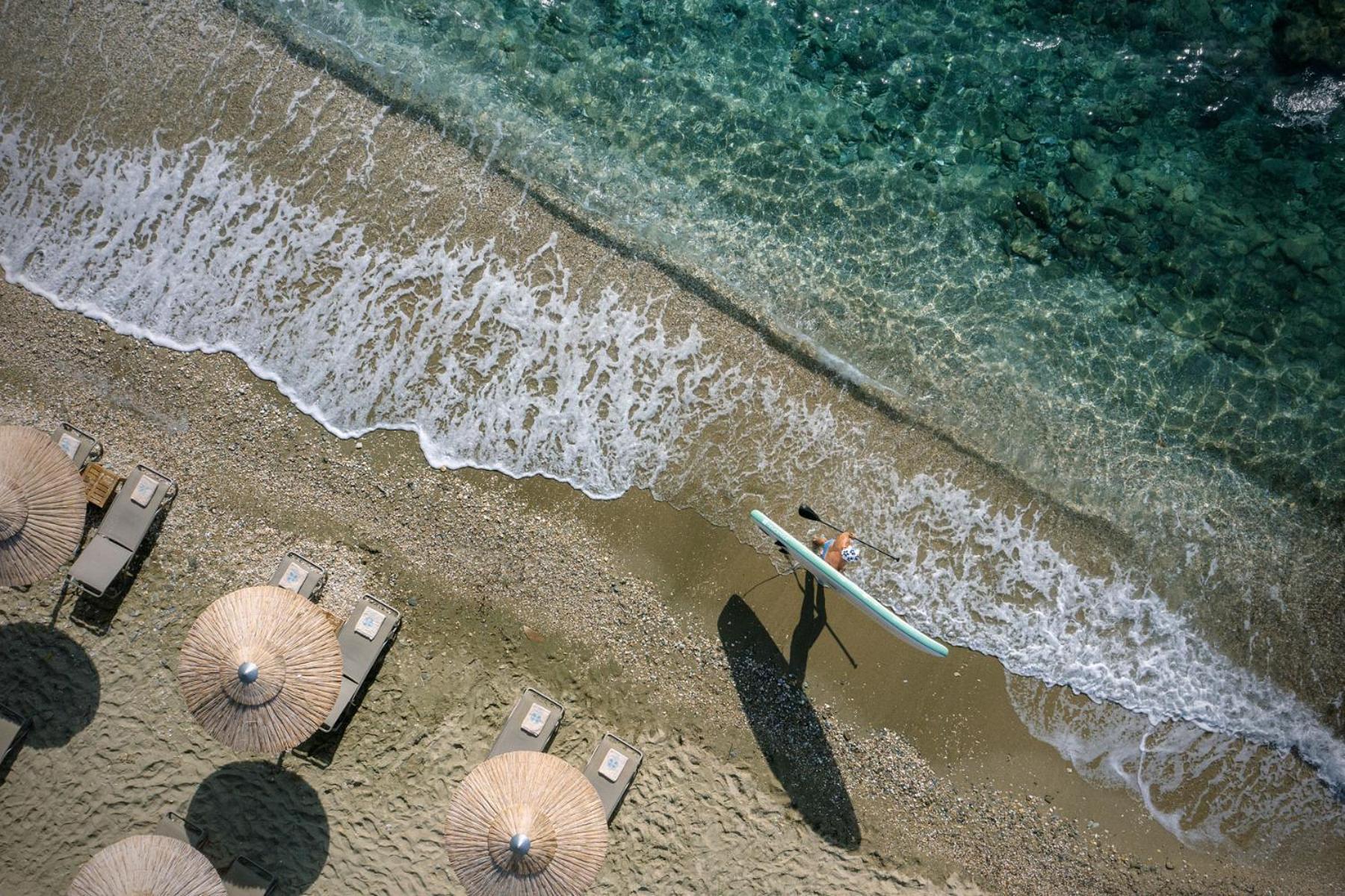Aneroussa Beach Hotel バトシ エクステリア 写真