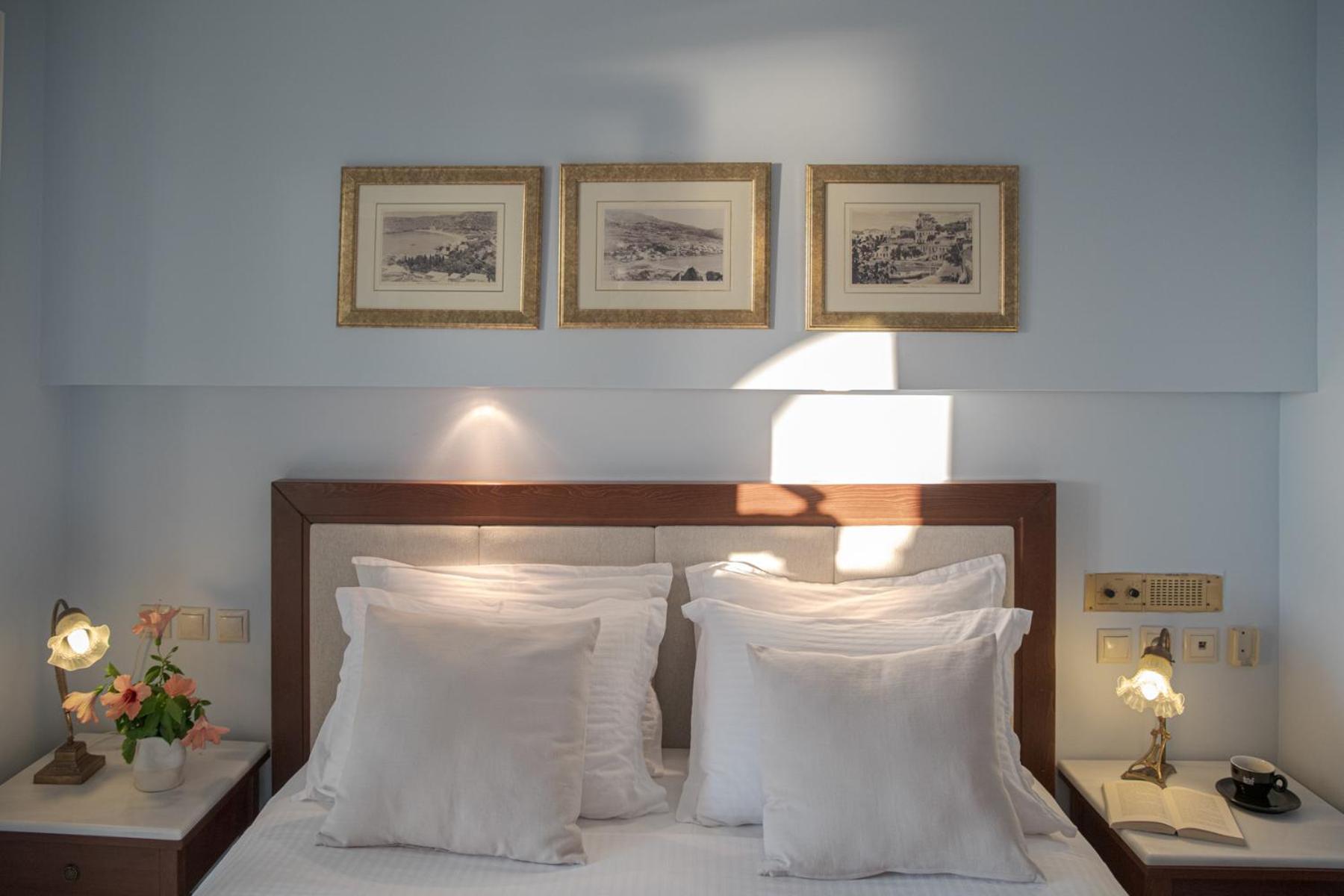 Aneroussa Beach Hotel バトシ エクステリア 写真